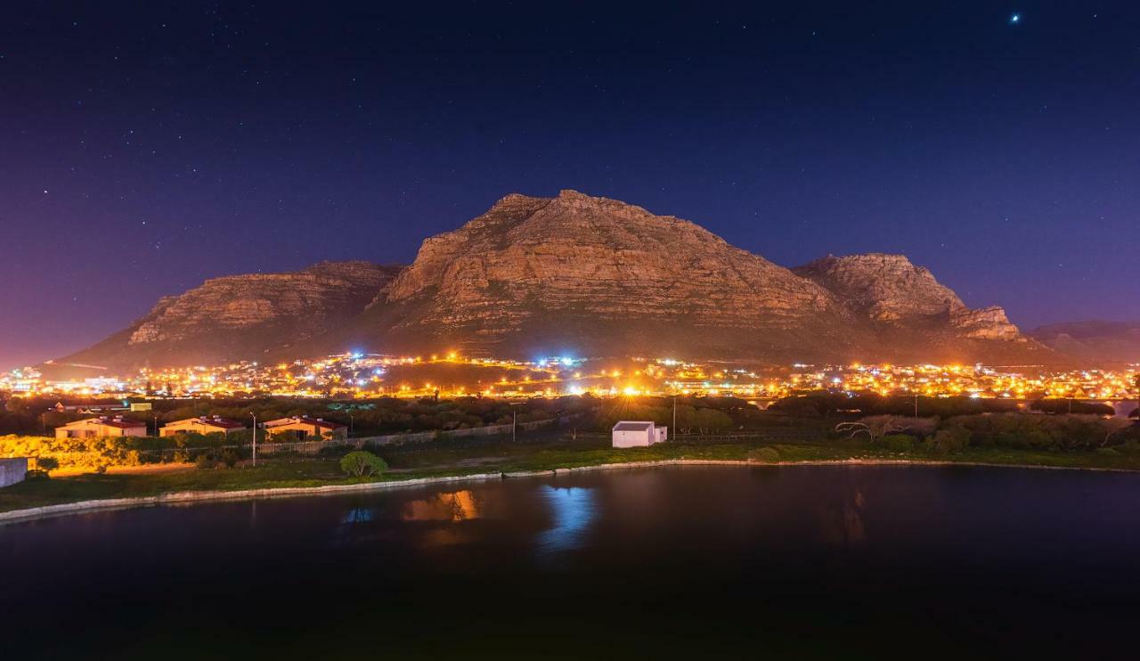 Marina Views Apartment Muizenberg Exterior photo